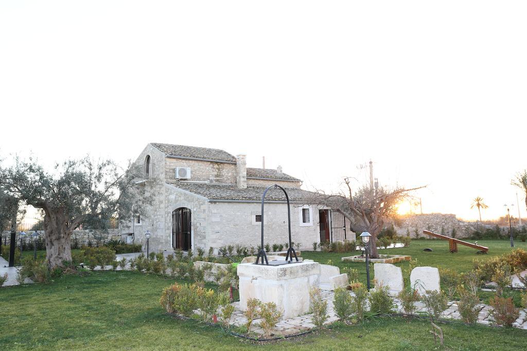 Serravalle Relais & Country Villa with private pool - Esclusive use Chiaramonte Gulfi Camera foto