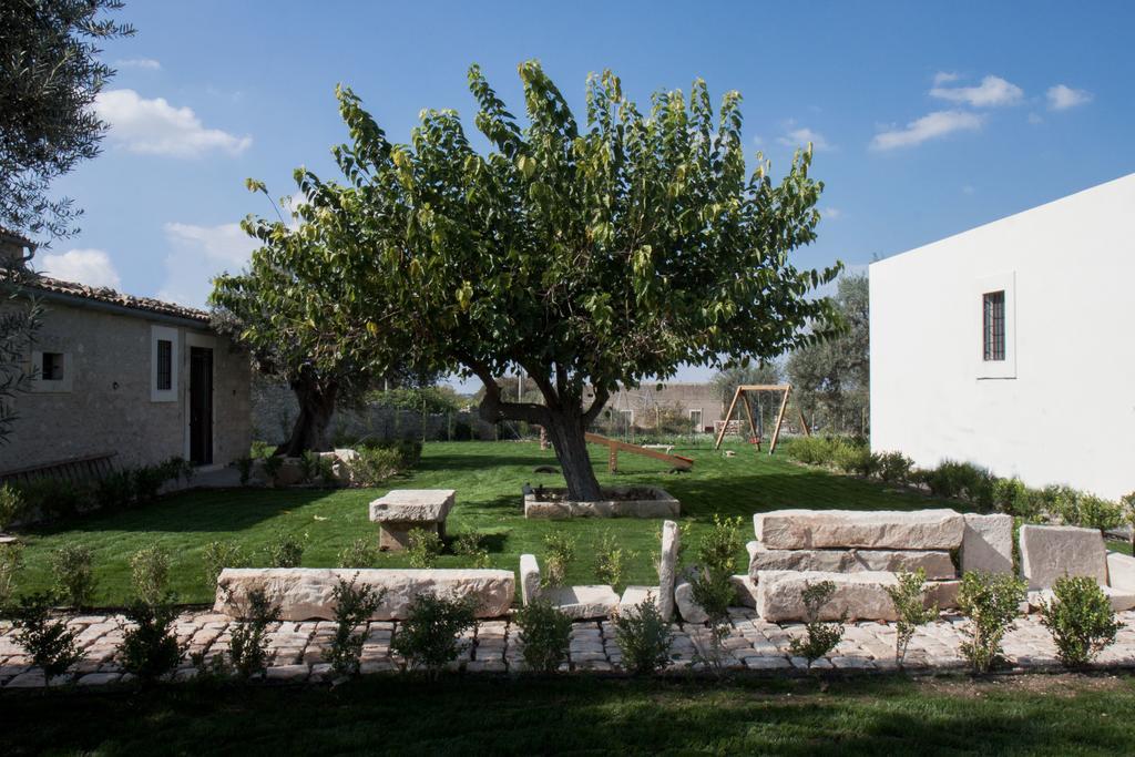 Serravalle Relais & Country Villa with private pool - Esclusive use Chiaramonte Gulfi Esterno foto