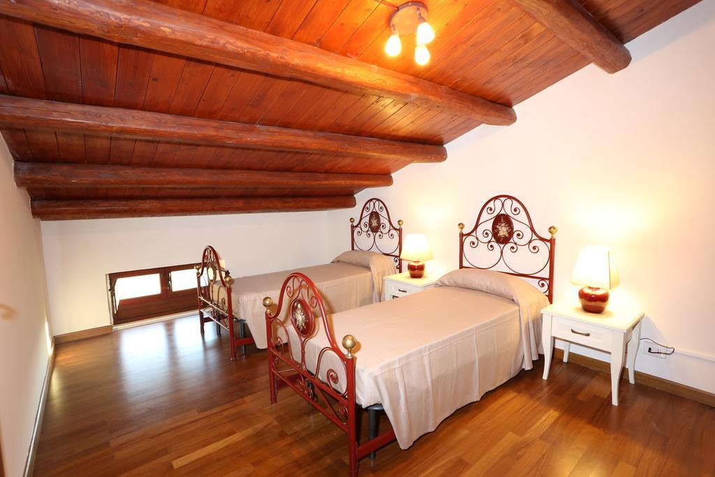 Serravalle Relais & Country Villa with private pool - Esclusive use Chiaramonte Gulfi Esterno foto