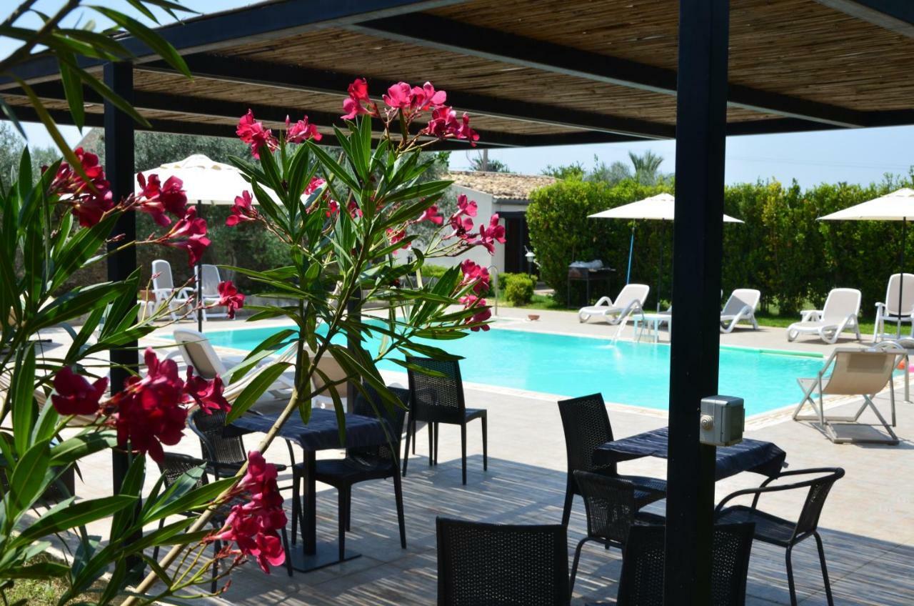 Serravalle Relais & Country Villa with private pool - Esclusive use Chiaramonte Gulfi Esterno foto